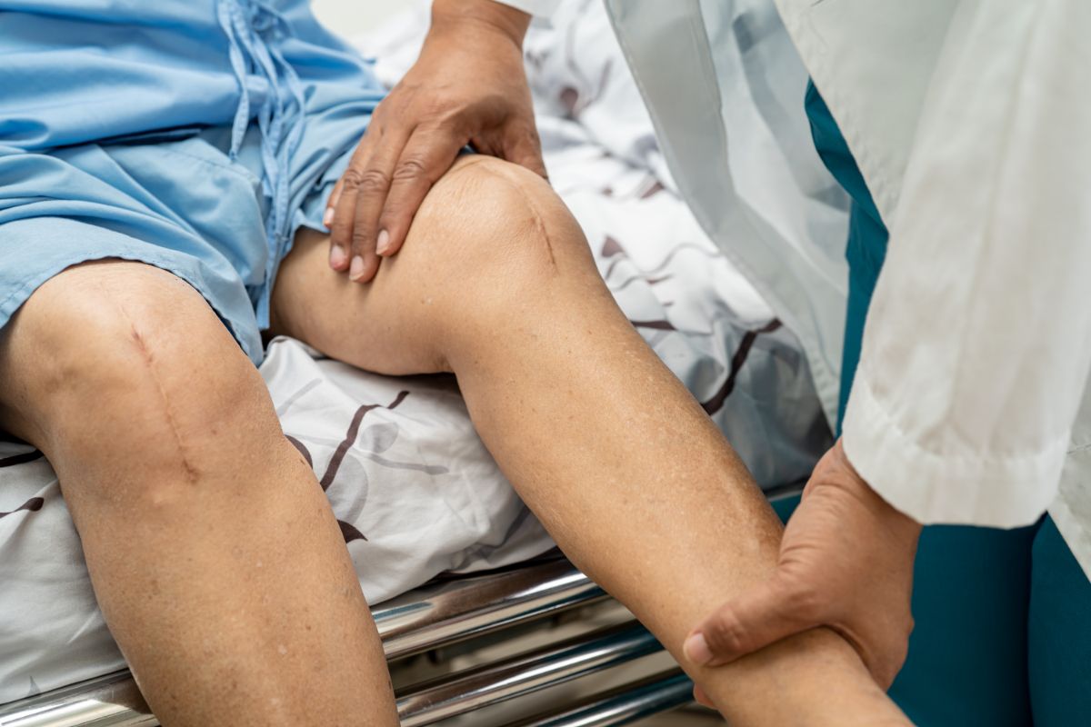 Líquido en la rodilla: Causas, Síntomas y Tratamiento