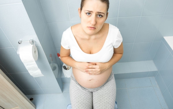 mujer embarazada con incontinencia urinaria en valencia mujer embarazada con incontinencia urinaria en valencia