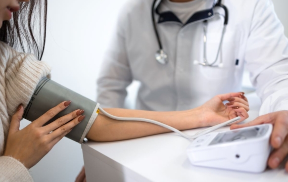 toma-de-tensión-en-valencia toma-de-tensión-en-valencia