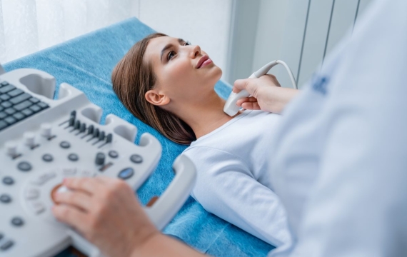 ecografía-de-tiroides-en-valencia