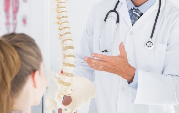 escoliosis-infantil columna desviada